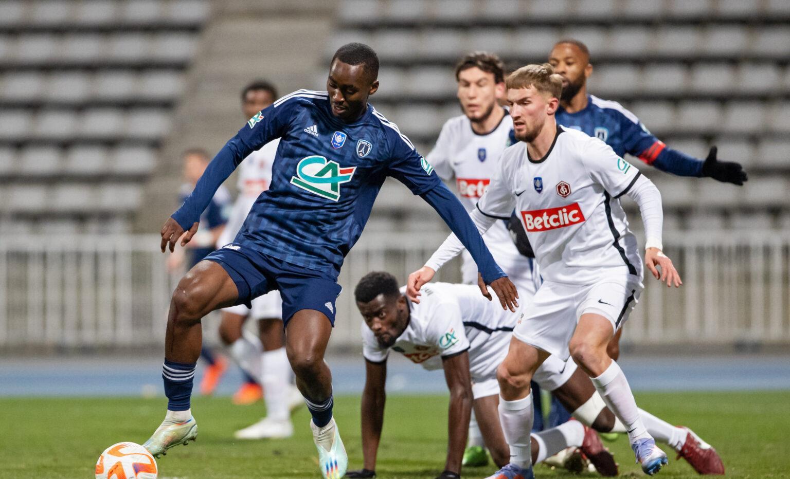 开云体育官网-尼斯训练开放日，赛后再遭质疑引欢呼，法国杯在即，球队文化再被提及的简单介绍-开云体育官网